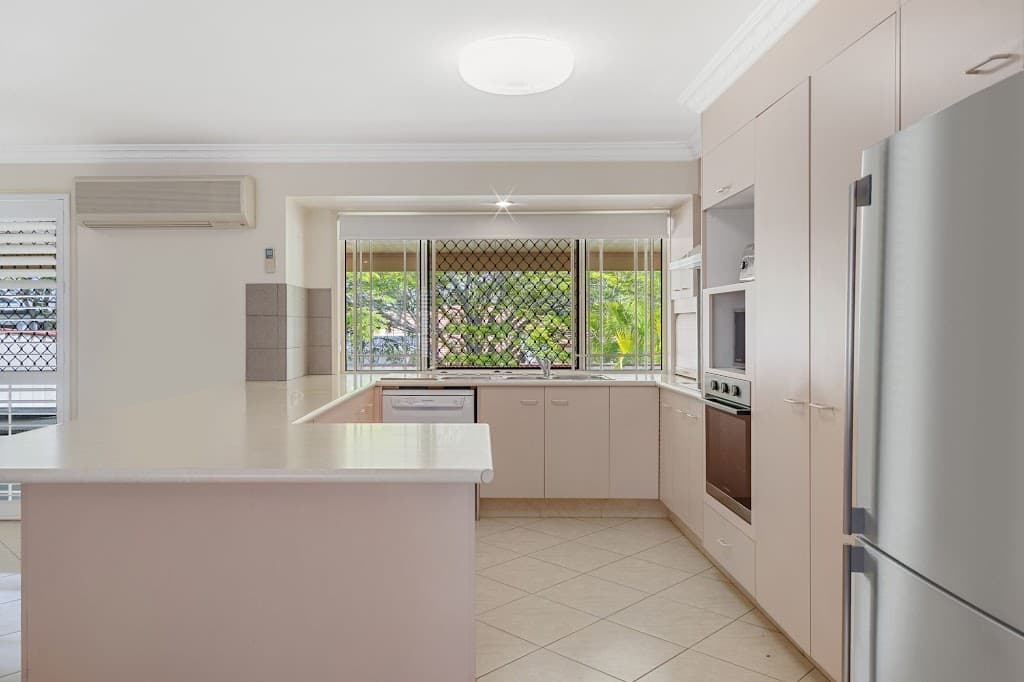 2 Ganton Court, Parkwood, QLD, 4214, Parkwood - Thumbnail 7