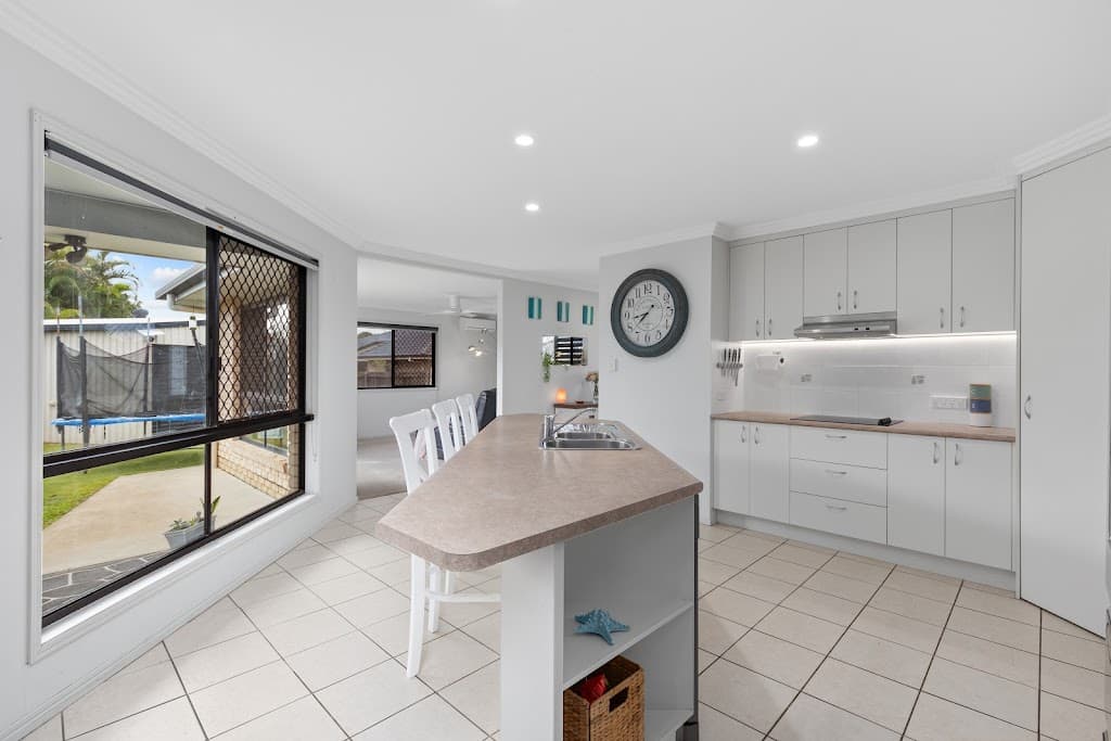 16 Abbey Court, Kawungan, QLD, 4655, Kawungan - Thumbnail 5