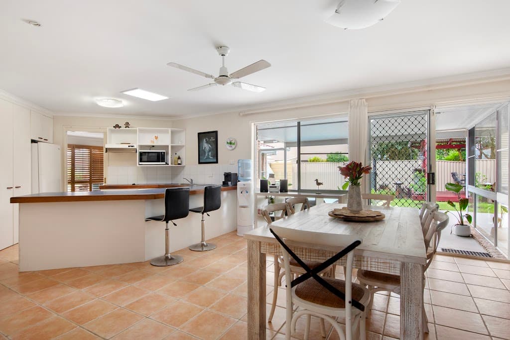 10 Viola Avenue, Hollywell, QLD, 4216, Hollywell - Thumbnail 3