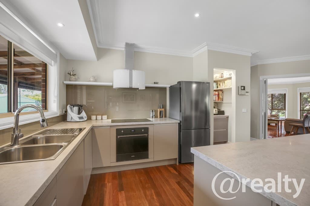 4 Pepperell Drive, Drouin, VIC, 3818, Drouin - Thumbnail 2
