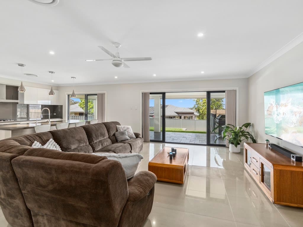 37 Mallon Avenue, Horsley, NSW, 2530, Horsley - Thumbnail 2