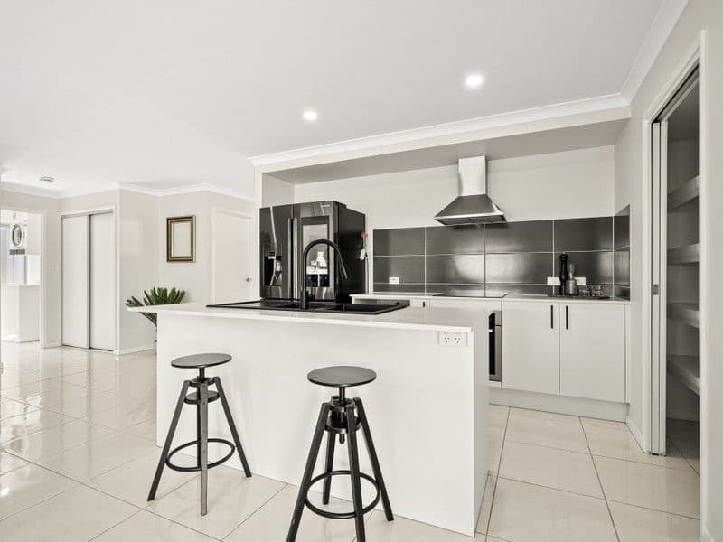 41 The Peninsula, Banksia Beach, QLD, 4507, Banksia Beach - Thumbnail 5