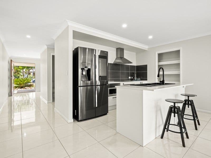 41 The Peninsula, Banksia Beach, QLD, 4507, Banksia Beach - Thumbnail 6