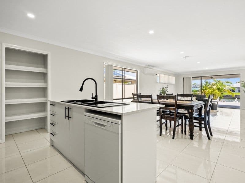 41 The Peninsula, Banksia Beach, QLD, 4507, Banksia Beach - Thumbnail 7