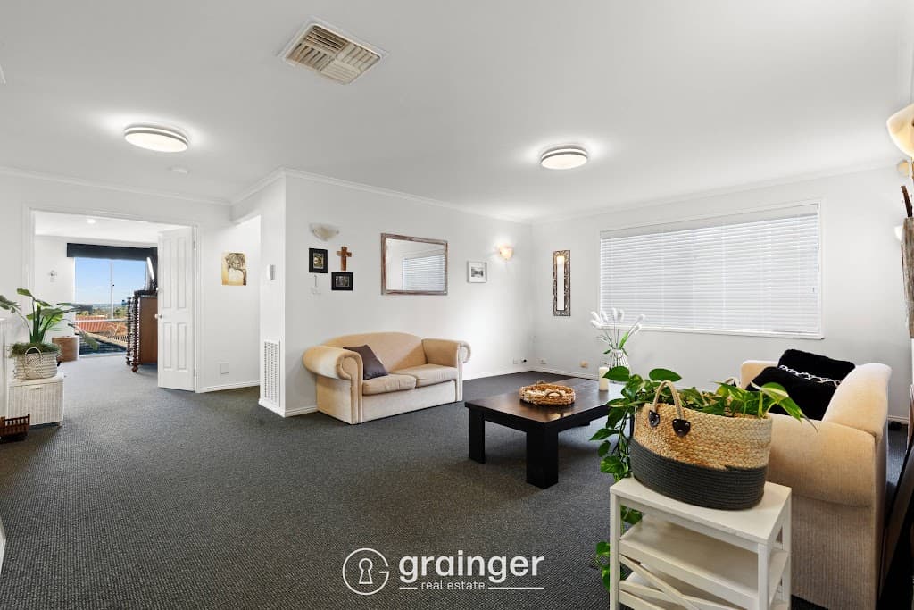 13 Grantham Crescent, Berwick, VIC, 3806, Berwick - Thumbnail 4