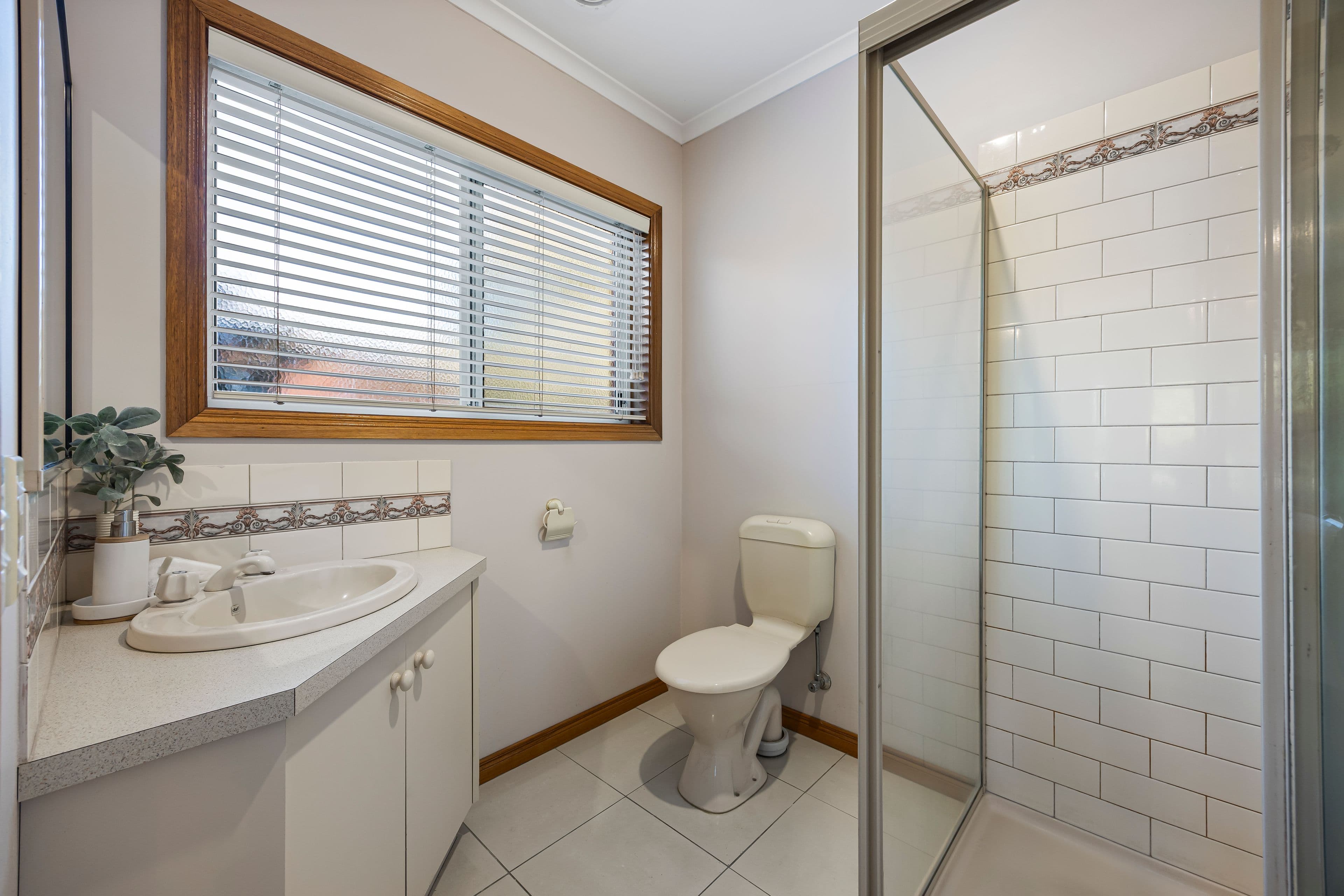 25 Robertson Drive, Alfredton  Victoria  3350, Australia, Alfredton - Thumbnail 4