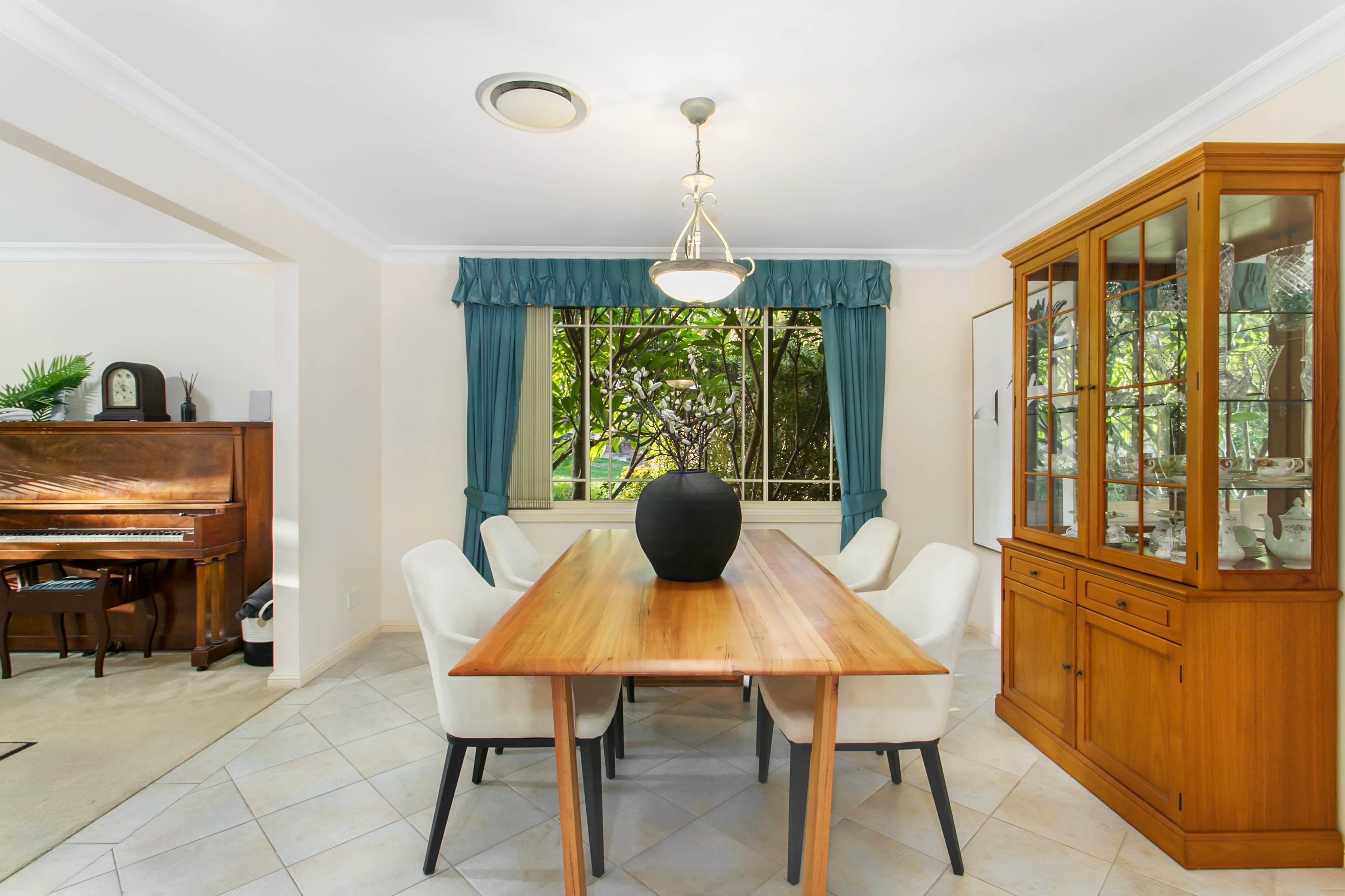 8 Grandoaks Place, Castle Hill, NSW, 2154, Castle Hill - Thumbnail 4