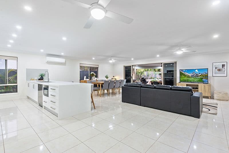 24 Bimberi Row, PACIFIC PINES, QLD 4211, Pacific Pines - Thumbnail 4