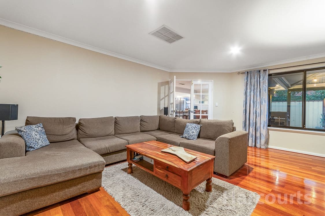18 Regina Loop, CURRAMBINE, WA 6028, Currambine - Thumbnail 6