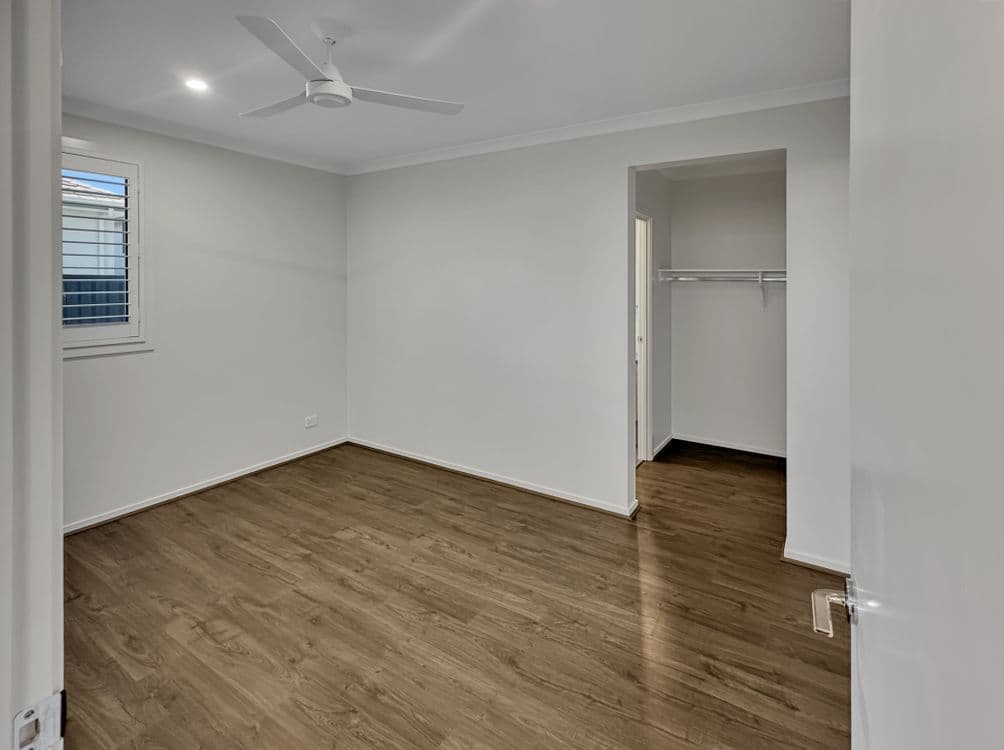8 Macquarie St, COOMERA, QLD 4209, Coomera - Thumbnail 3