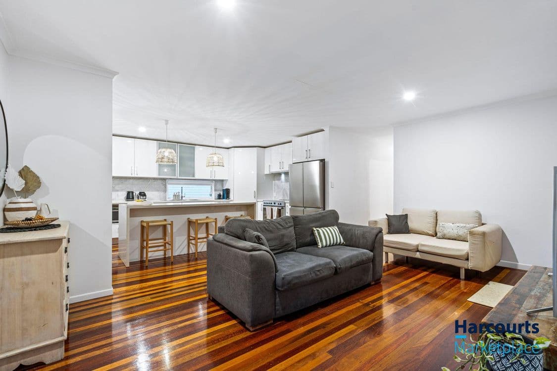 15 Elanora Street, OXLEY, QLD 4075, Oxley - Thumbnail 2