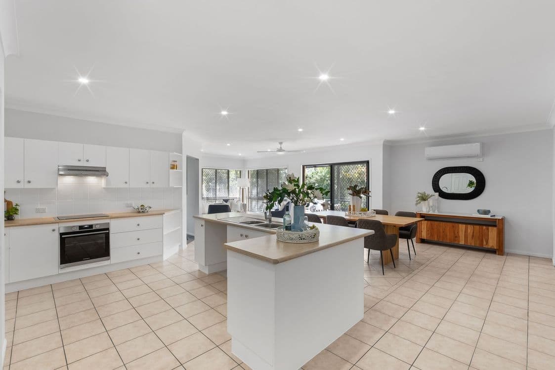 136 Albany Forest Drive, ALBANY CREEK, QLD 4035, Albany Creek - Thumbnail 2