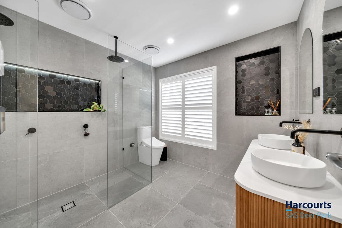 8 Jim Clay Avenue, CAIRNLEA, VIC 3023, Cairnlea - Thumbnail 7