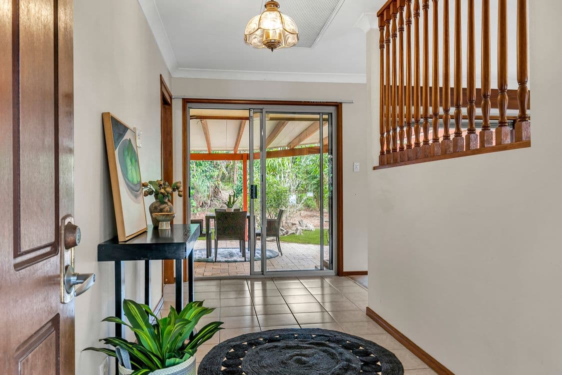 6 Tuckett Street, KENMORE HILLS, QLD 4069, Kenmore Hills - Thumbnail 3