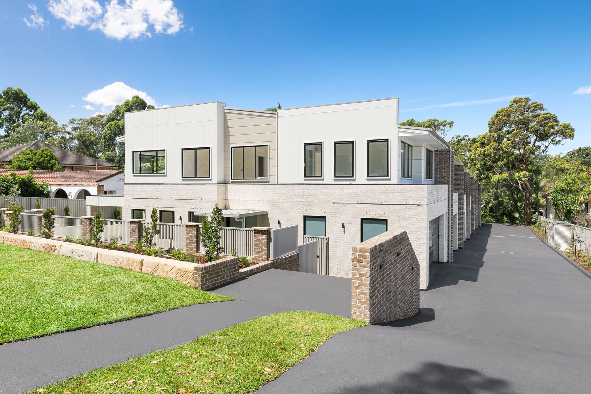 1/10 Winifred Avenue, CARINGBAH, Caringbah - Image 1