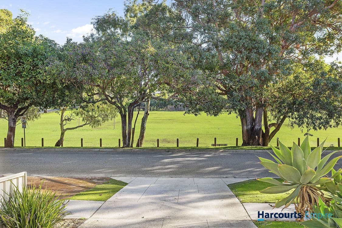 88b Corbett Street, SCARBOROUGH, WA 6019, Scarborough - Thumbnail 2