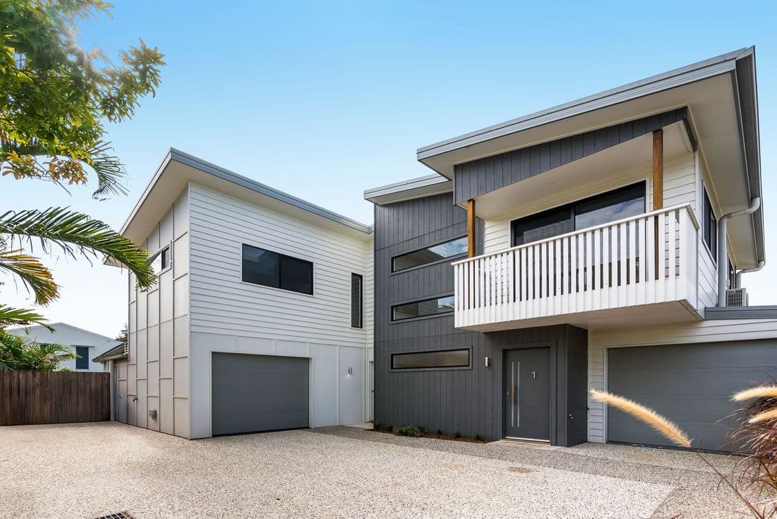1/22 Lilly Street, GREENSLOPES, QLD 4120, Greenslopes - Image 1