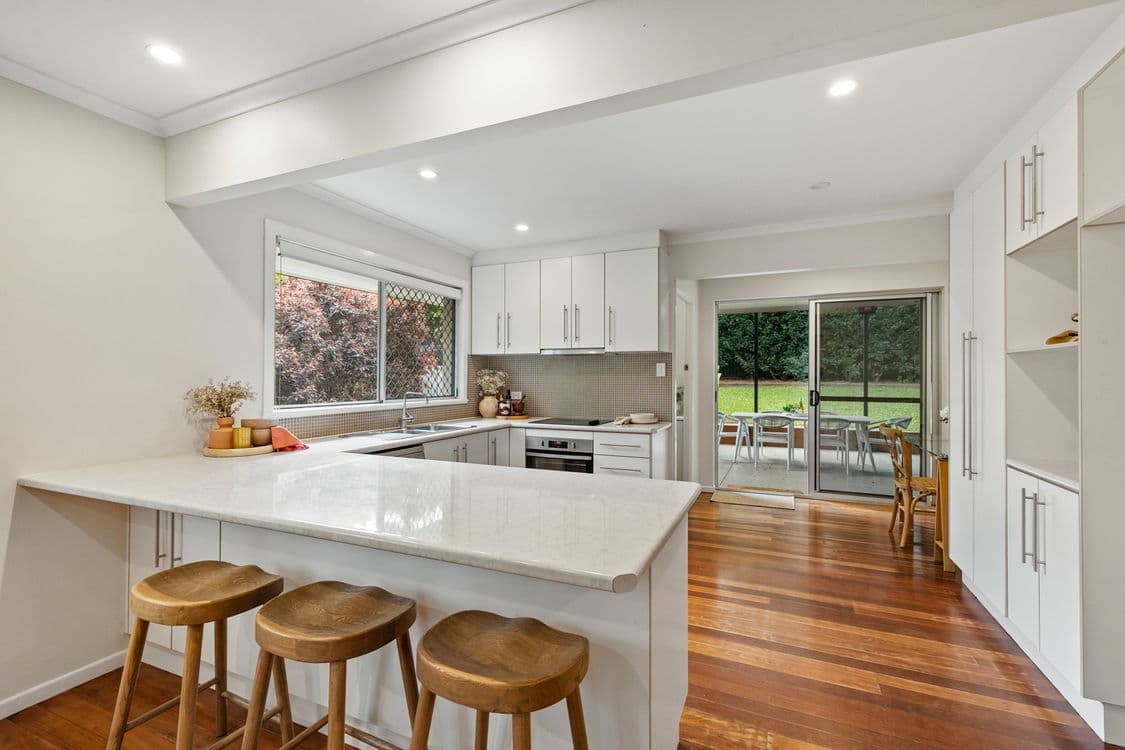 15 Joachim Street, HOLLAND PARK WEST, QLD 4121, Holland Park West - Thumbnail 4