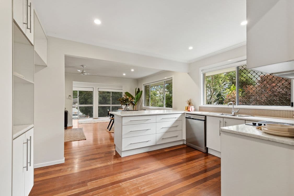 15 Joachim Street, HOLLAND PARK WEST, QLD 4121, Holland Park West - Thumbnail 5