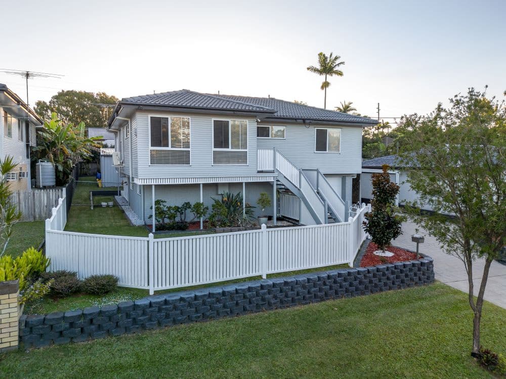 27 Meadowview Street, TINGALPA, QLD 4173, Tingalpa - Image 1