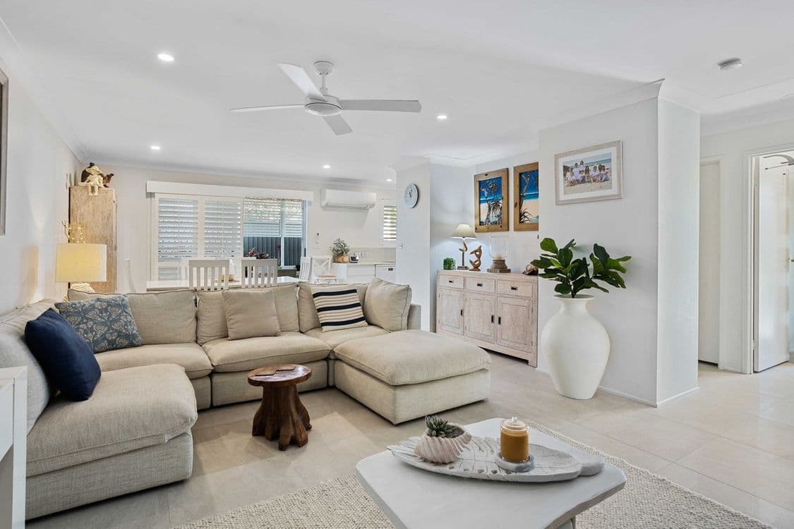 2/14 Logan Avenue, Miami, QLD 4220, Miami - Thumbnail 2