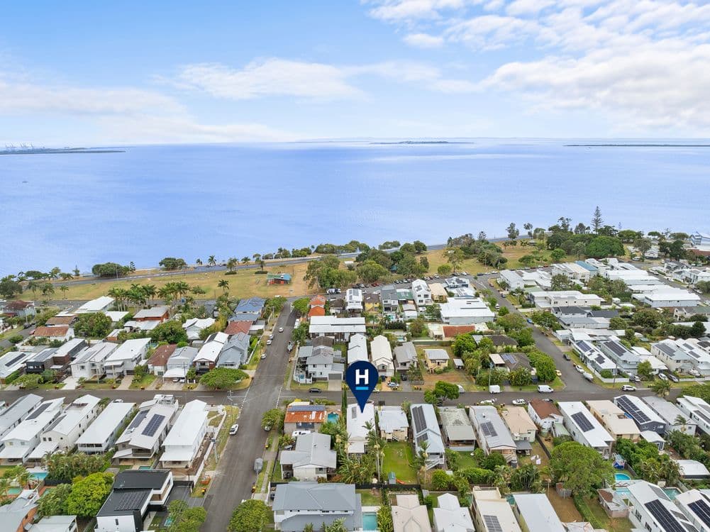 69 Grattan Terrace, MANLY, QLD 4179, Manly - Thumbnail 2