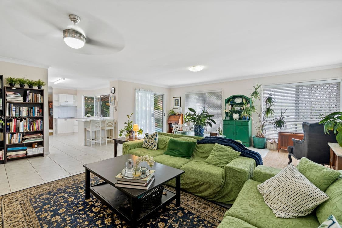 129 Cribb Road, CARINDALE, QLD 4152, Carindale - Thumbnail 4