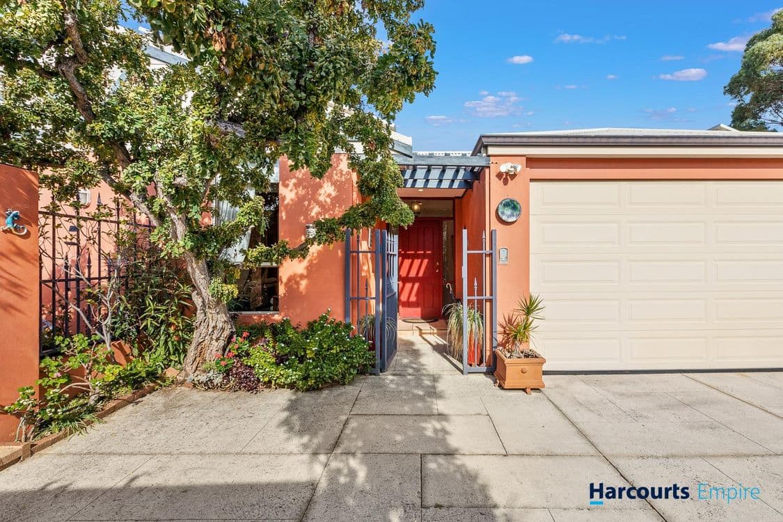 32A Bournemouth Crescent, WEMBLEY DOWNS, WA 6019, Wembley Downs - Thumbnail 2