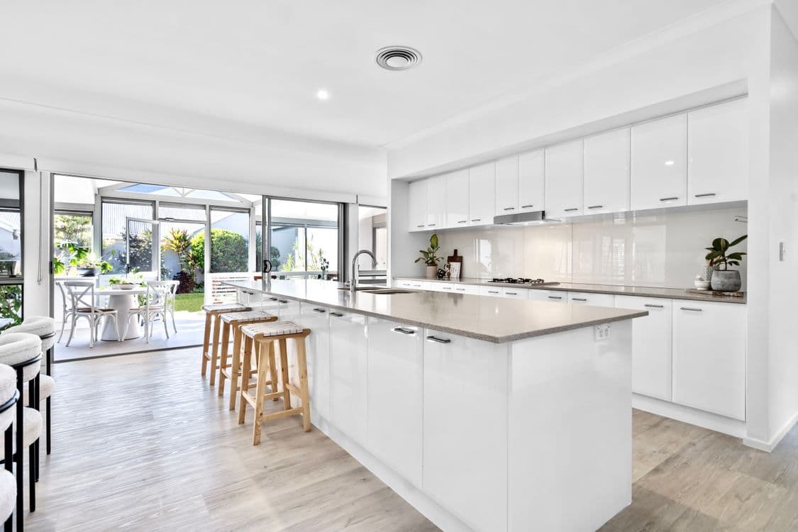 30 Hawksbury Crescent, WAKERLEY, QLD 4154, Wakerley - Thumbnail 2