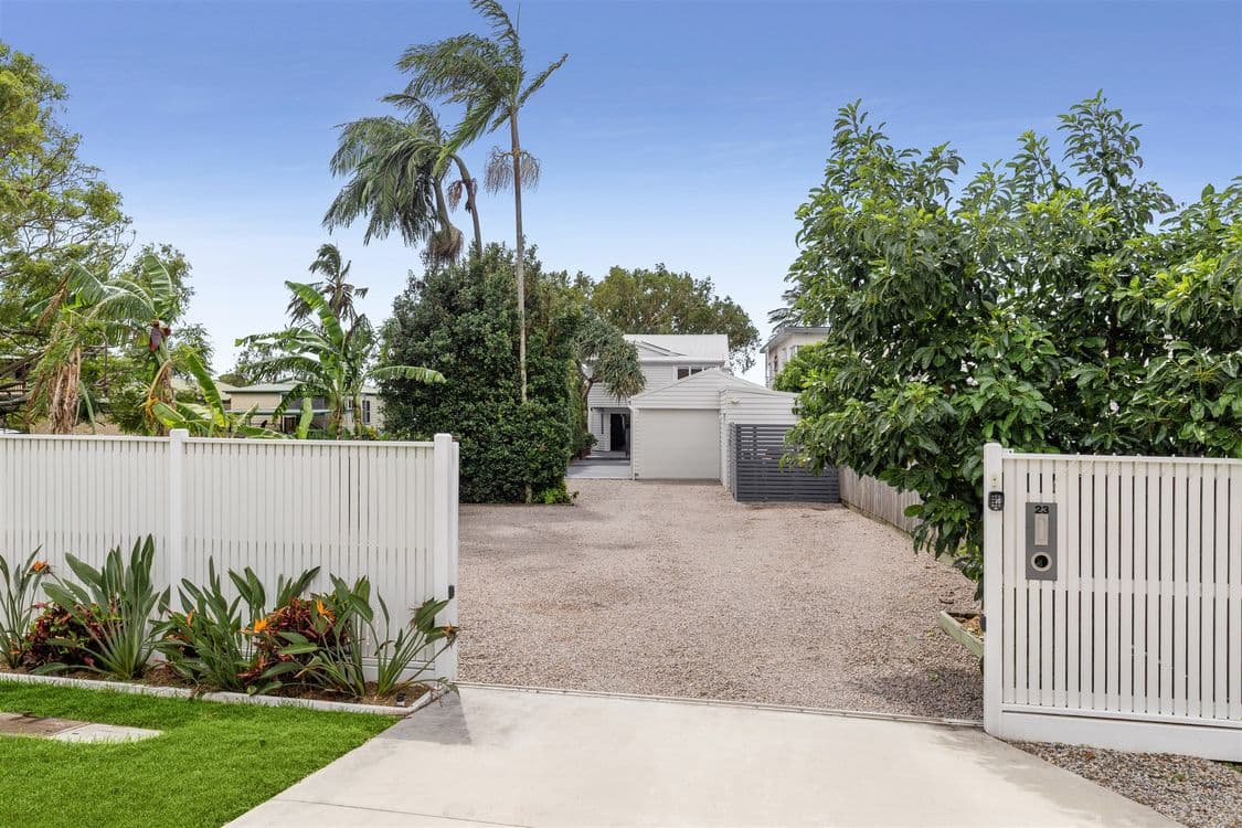 23 O'Quinn Street, NUDGEE BEACH, QLD 4014, Nudgee Beach - Thumbnail 2