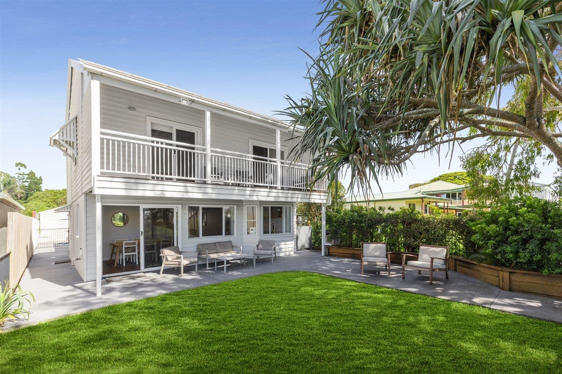23 O'Quinn Street, NUDGEE BEACH, QLD 4014, Nudgee Beach - Thumbnail 3