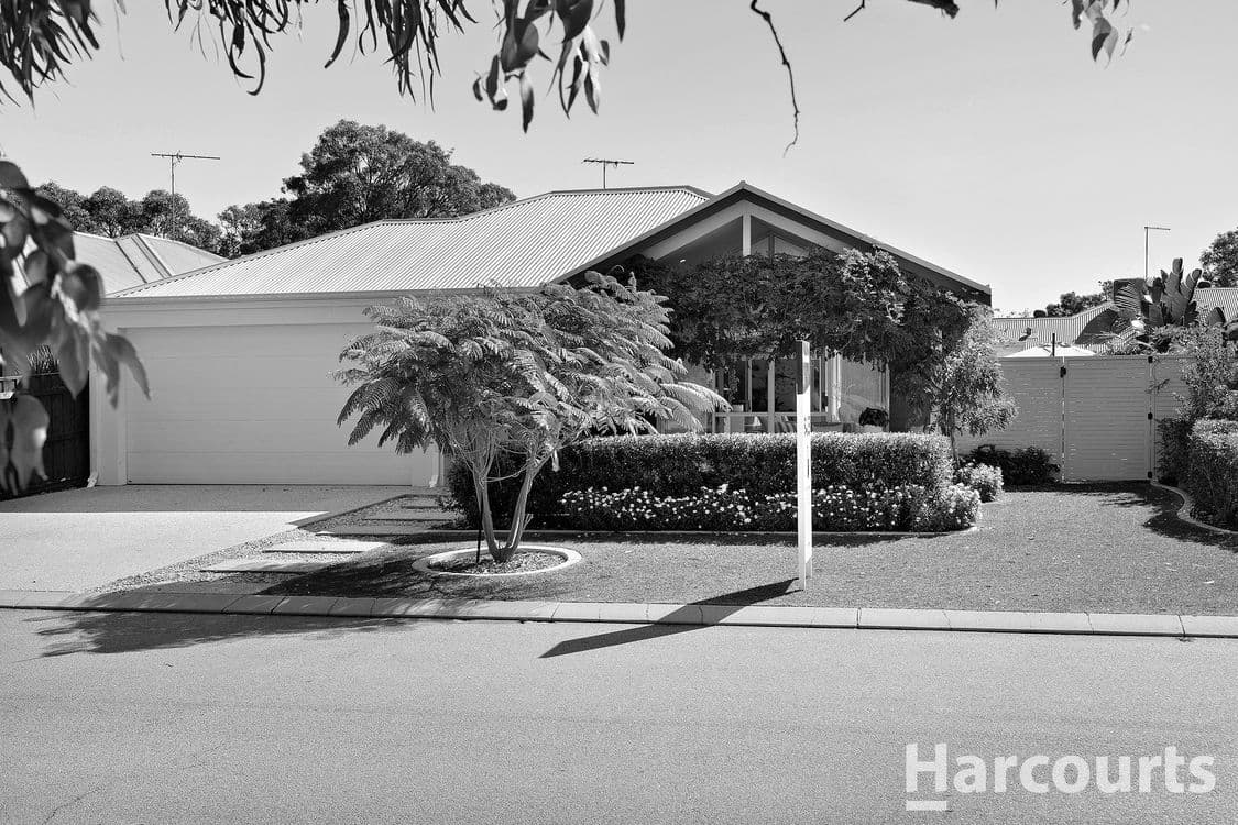 32 Chatsworth Drive, ERSKINE, WA 6210, Erskine - Image 1