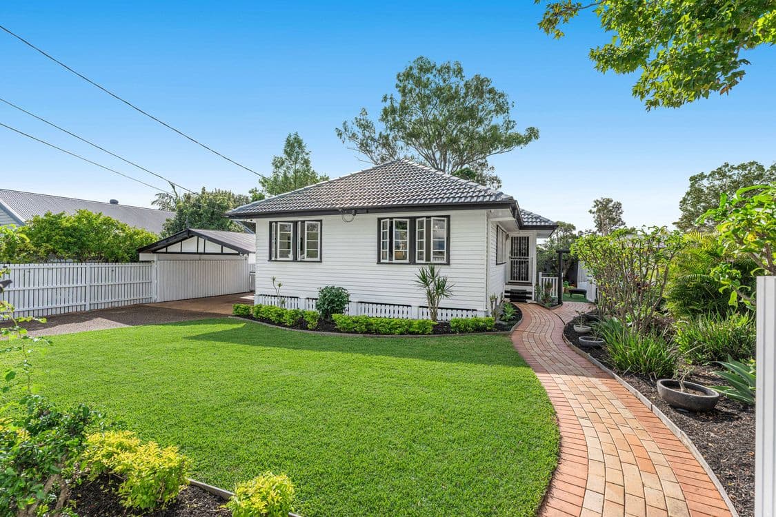 38 Maughan Street, CARINA HEIGHTS, QLD 4152, Carina Heights - Thumbnail 2