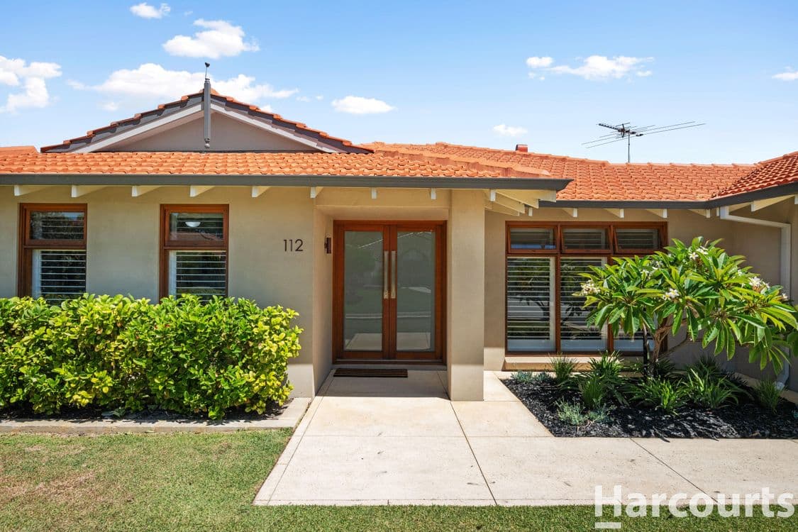 112 Broadbeach Boulevard, HILLARYS, WA 6025, Hillarys - Thumbnail 2