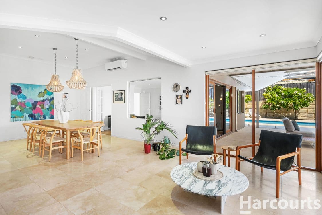 112 Broadbeach Boulevard, HILLARYS, WA 6025, Hillarys - Thumbnail 8