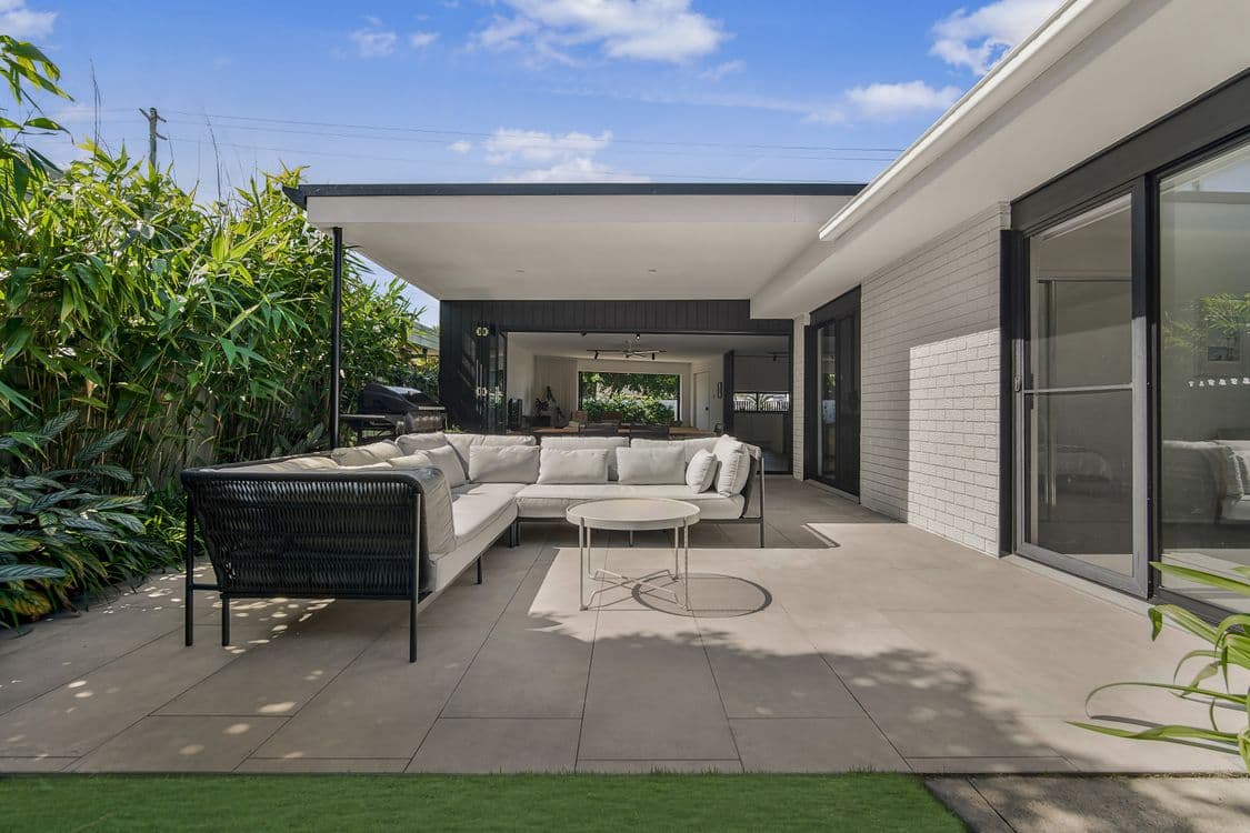49 Rio Vista Boulevard, BROADBEACH WATERS, QLD 4218, Broadbeach Waters - Thumbnail 5