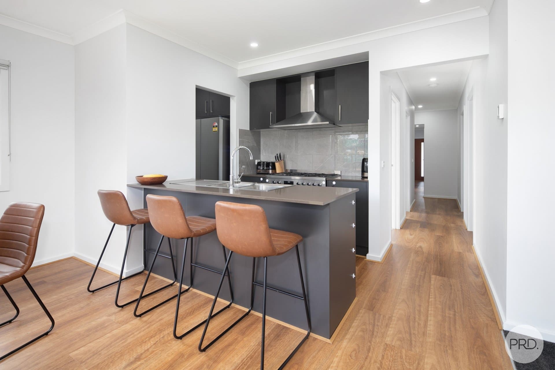 2 Henlix Court, MOUNT CLEAR VIC 3350, Mount Clear - Thumbnail 2