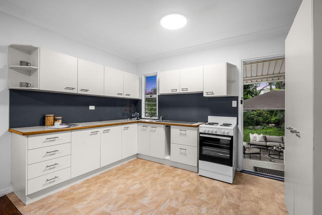 21 Buckley Street, CARINA HEIGHTS, QLD 4152, Carina Heights - Thumbnail 4