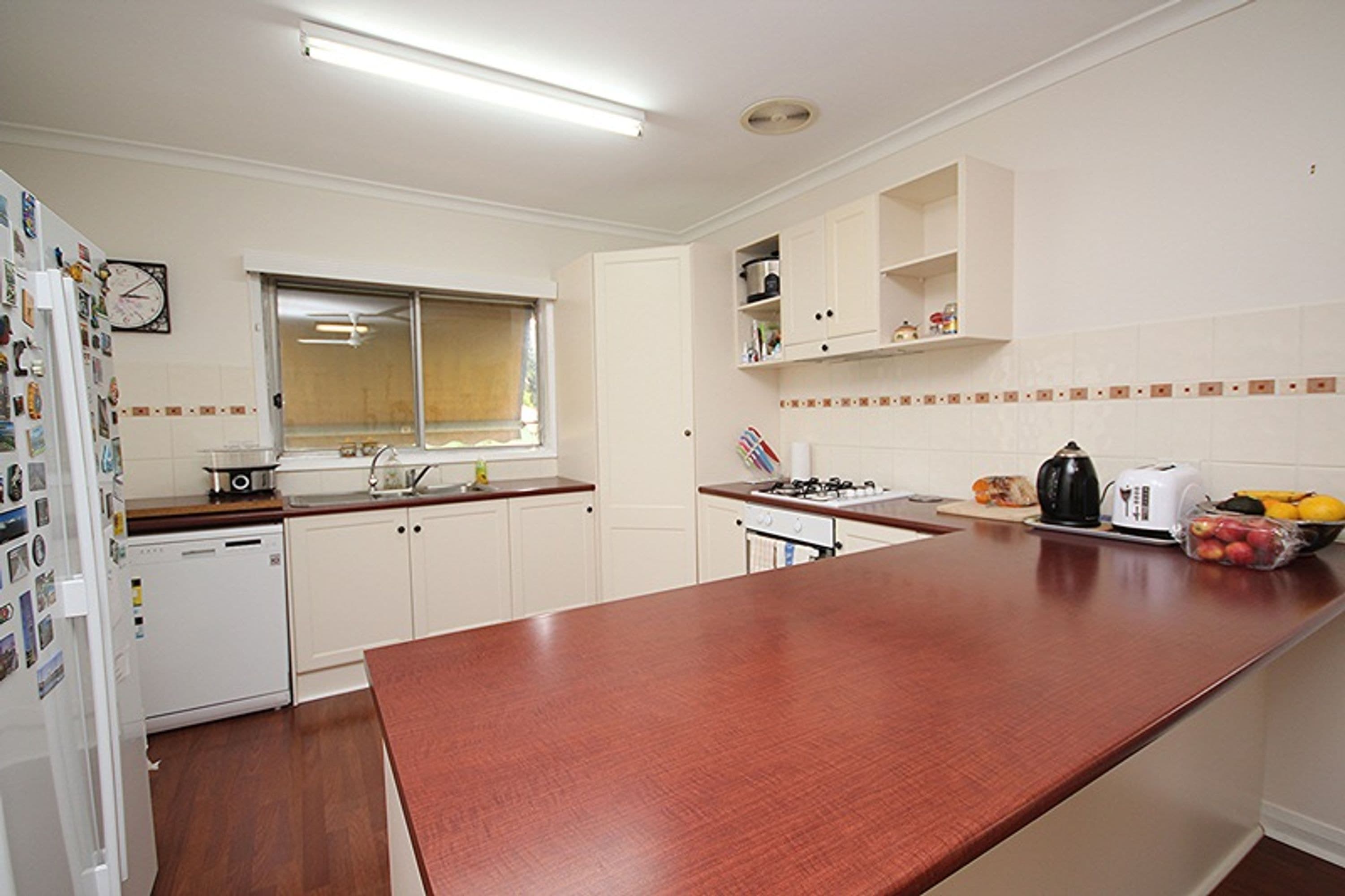 18 Park Street, Nhill VIC 3418, Nhill - Thumbnail 2