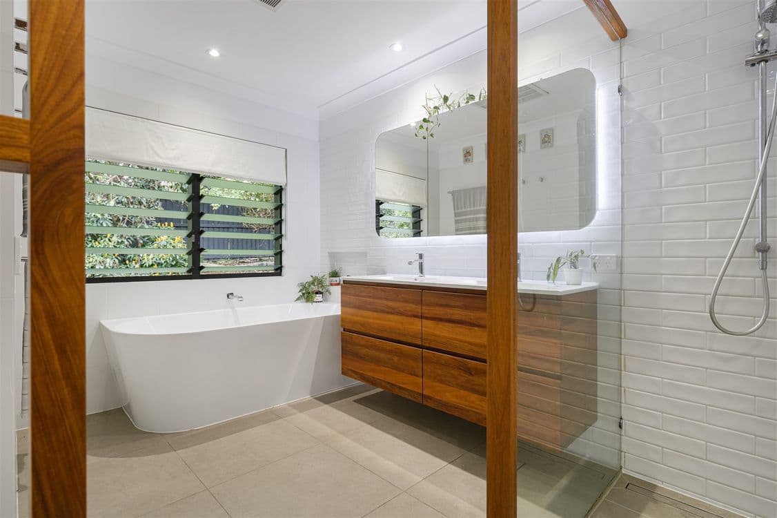 145 Mount Glorious Road, SAMFORD VALLEY, QLD 4520, Samford Valley - Thumbnail 2