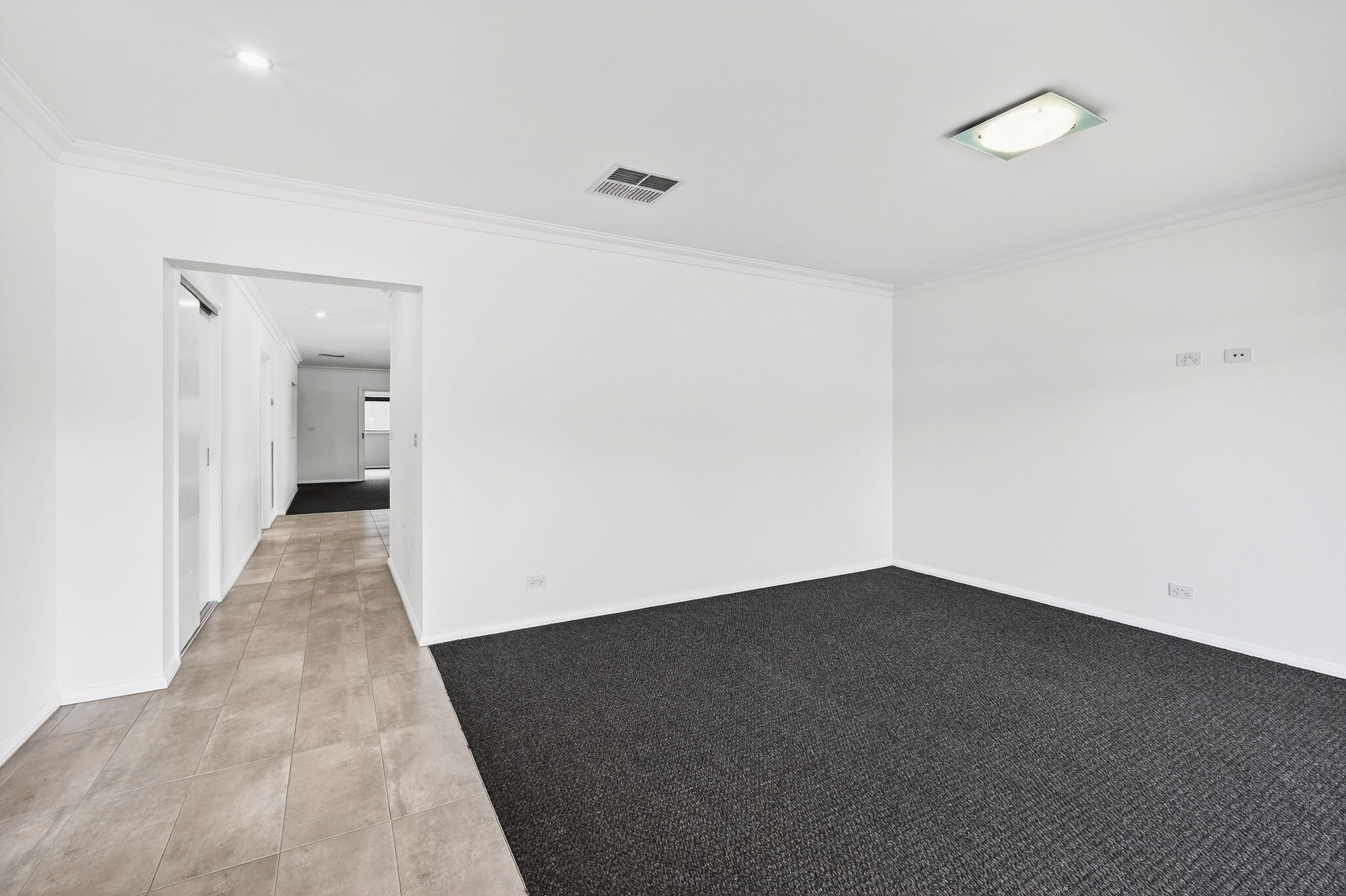 12 Seater Close, Horsham VIC 3400, Horsham - Thumbnail 2