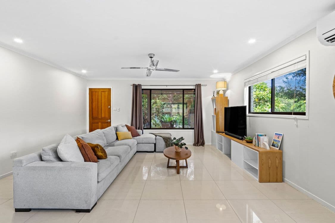 6 Eddystone Road, CORINDA, QLD 4075, Corinda - Thumbnail 4