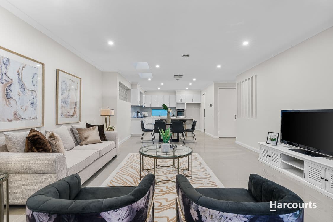 1/5 Bowen Road, DONCASTER EAST, VIC 3109, Doncaster East - Thumbnail 2