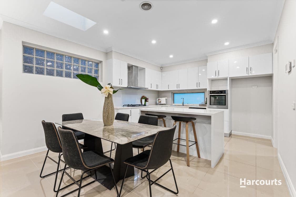 1/5 Bowen Road, DONCASTER EAST, VIC 3109, Doncaster East - Thumbnail 3