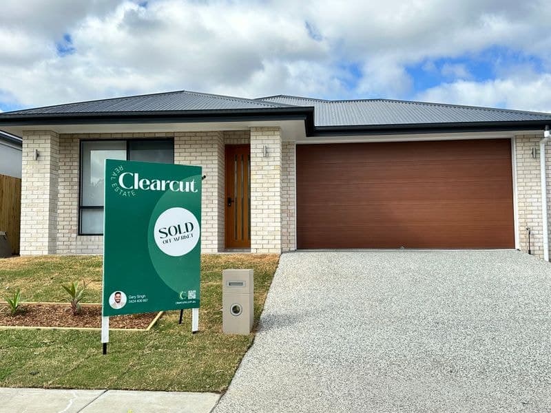 16 Fennel Street, GREENBANK, Greenbank - Thumbnail 2