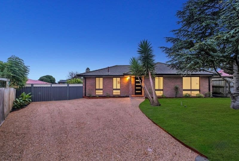 17 Marsden Court, CRANBOURNE NORTH, Cranbourne North - Thumbnail 2