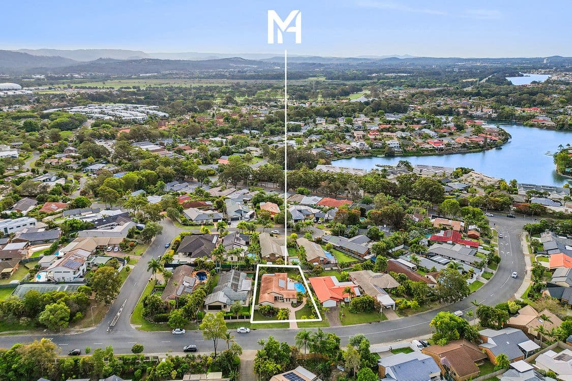 24 Killarney Avenue, Robina, QLD 4226, Robina - Thumbnail 2