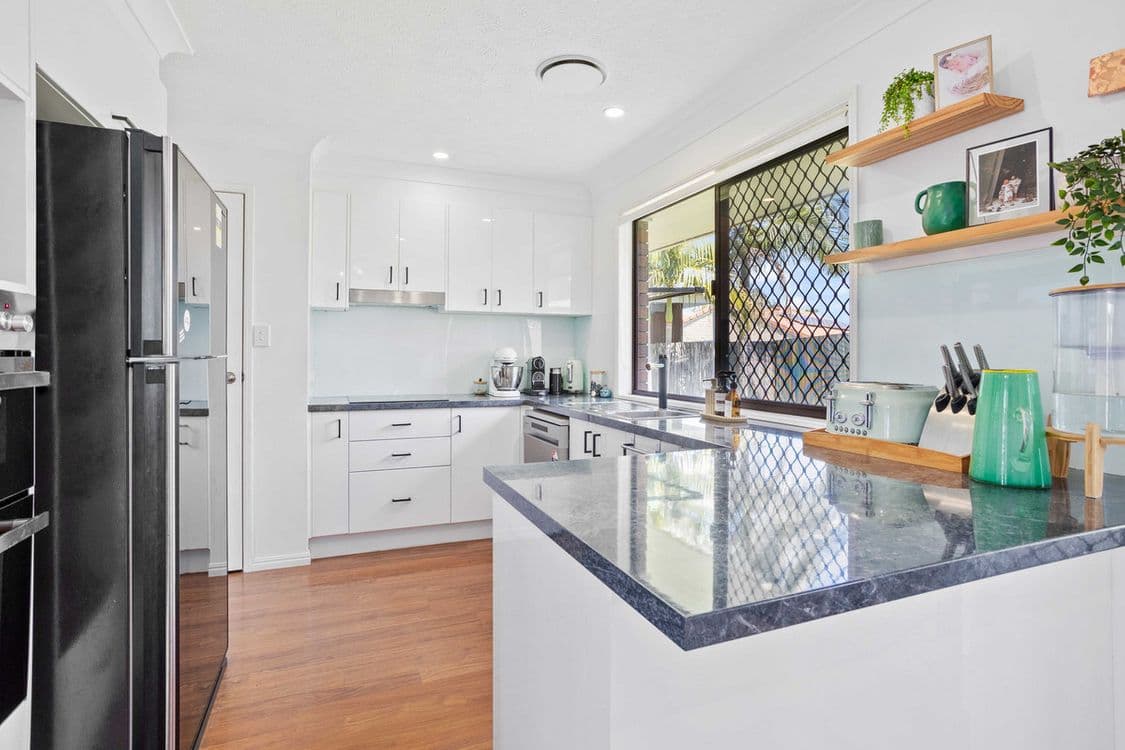 52 Treeview Drive, Burleigh Waters, QLD 4220, Burleigh Waters - Thumbnail 4