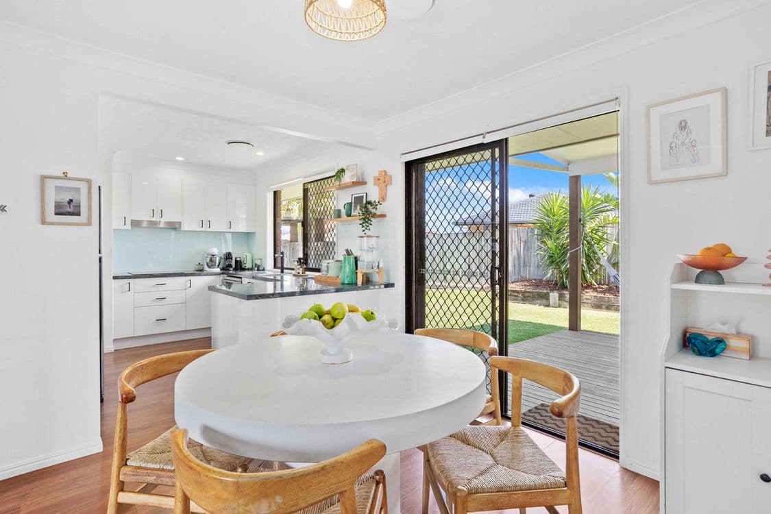 52 Treeview Drive, Burleigh Waters, QLD 4220, Burleigh Waters - Thumbnail 5