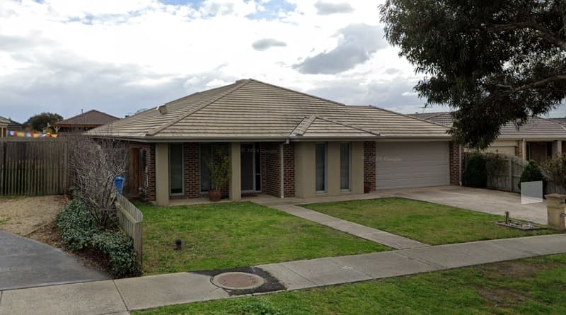 95 Phoenix Avenue, CRANBOURNE, Cranbourne - Thumbnail 2